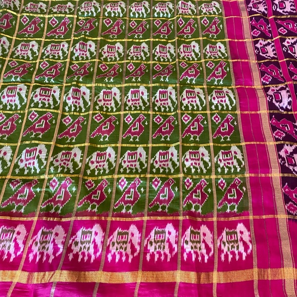 Indian saree / dress. - Picture 2 of 7